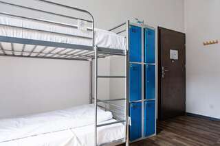 Хостелы Hostel Królewska Люблин Односпальная кровать в общем номере для мужчин и женщин-1